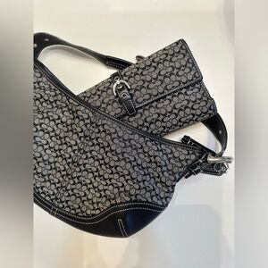 Authentic Coach Signature Purse & Wallet